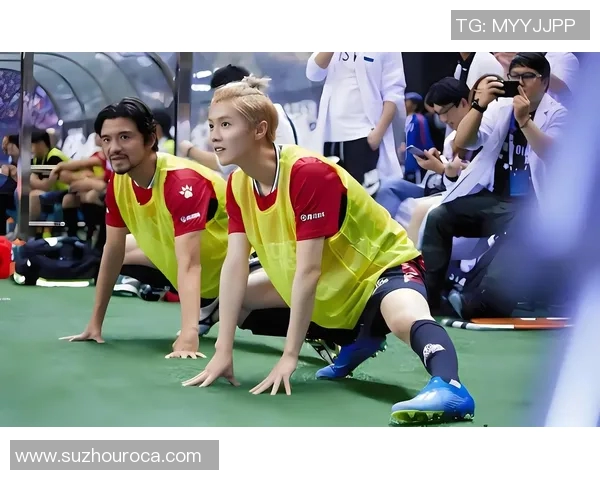 鹿晗在上海足球界崭露头角成新星引发球迷热议与期待